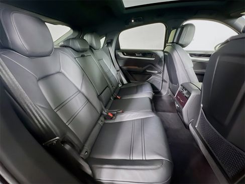 New 2026 Porsche Cayenne S image 29