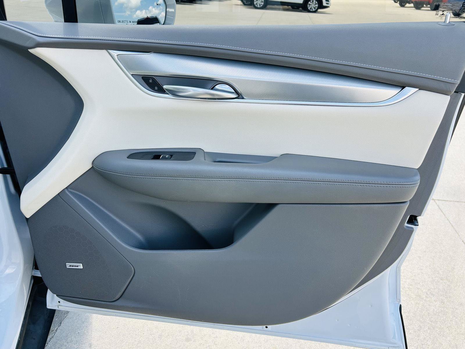 Used 2020 Cadillac XT5 Premium Luxury w/ LPO, Floor Liner Package FWD image 32
