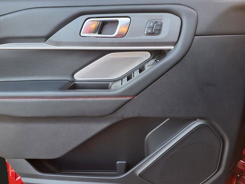 Used 2025 Ford Explorer ST image 20