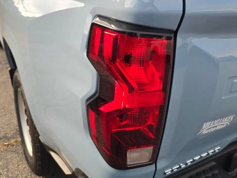 Certified 2025 Chevrolet Colorado W/T RWD image 33