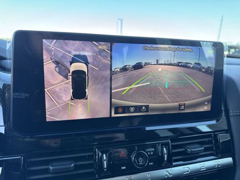 New 2026 Nissan Pathfinder Platinum image 17