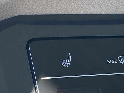 Certified 2023 Volkswagen Tiguan SE AWD/4WD image 15
