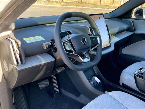 New 2026 Volvo EX30 Ultra w/ Climate Package image 8