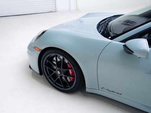 Used 2025 Porsche 911 Carrera 4 GTS image 12