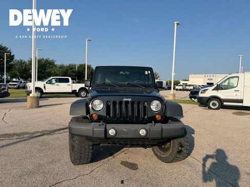 Used 2010 Jeep Wrangler Unlimited Sport AWD/4WD image 2