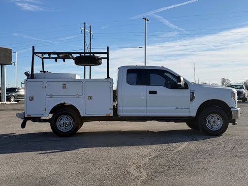 Used 2018 Ford F350 XL w/ Power Equipment Group image 4