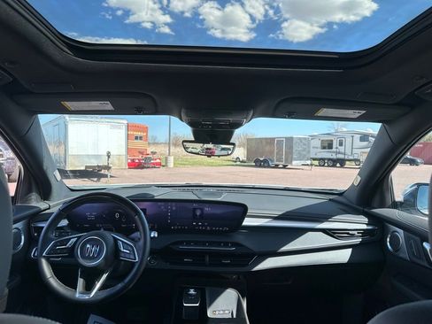 Used 2025 Buick Enclave Avenir w/ Super Cruise Package image 27