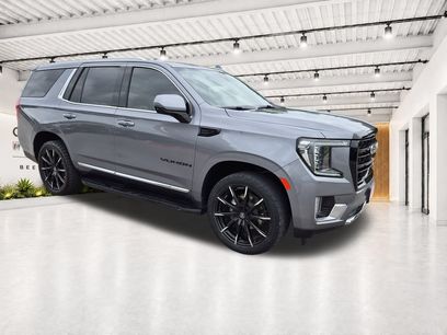 Used 2022 GMC Yukon SLT w/ SLT Premium Package
