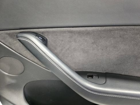 Used 2021 Tesla Model Y Performance AWD/4WD image 8