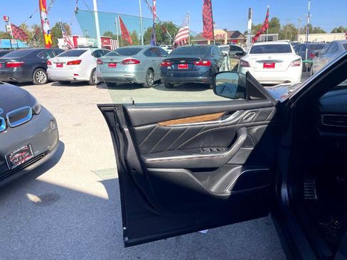 Used 2019 Maserati Levante S GranSport image 9