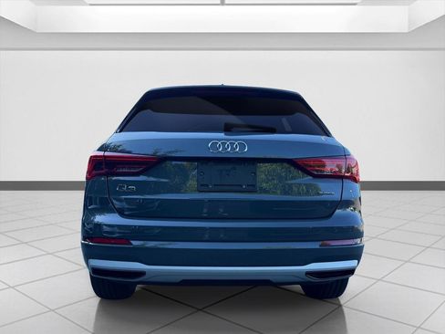 Used 2020 Audi Q3 2.0T Premium w/ Convenience Package AWD/4WD image 4