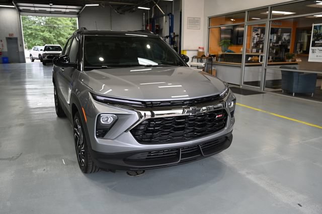 New 2026 Chevrolet TrailBlazer RS w/ Driver Confidence Package FWD image 3