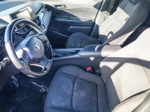 Used 2018 Toyota C-HR XLE image 20