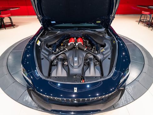 Certified 2022 Ferrari Roma image 18