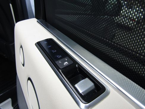 Used 2021 Land Rover Range Rover P525 Westminster Edition LWB image 19