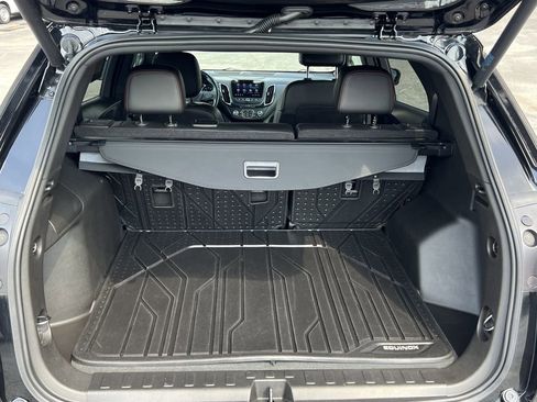 Used 2022 Chevrolet Equinox RS w/ RS Leather Package image 19