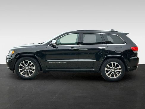 Used 2017 Jeep Grand Cherokee Overland w/ Jeep Active Safety Group AWD/4WD image 4