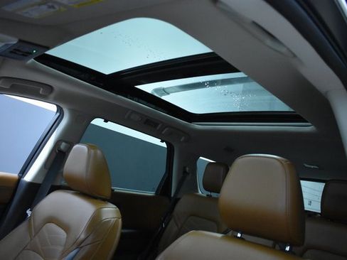 Certified 2023 Nissan Pathfinder Platinum w/ Cargo Package image 17