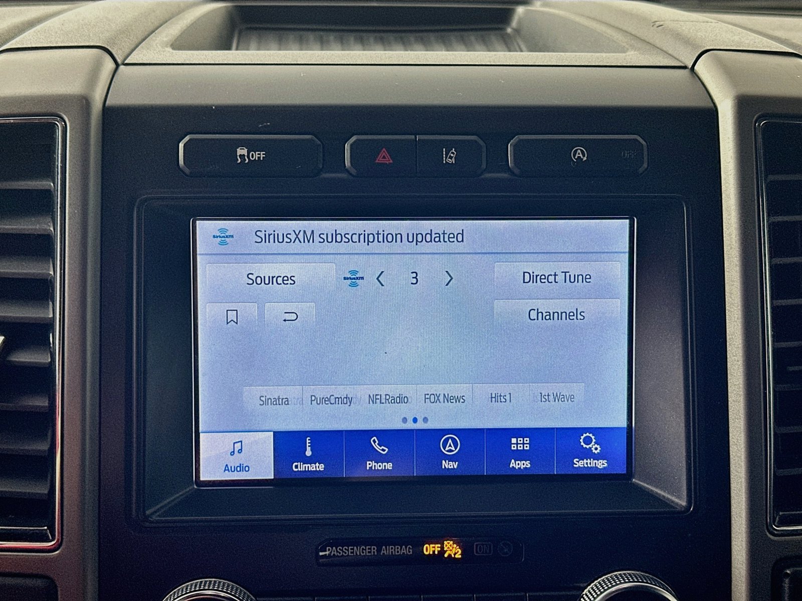 Used 2020 Ford Expedition XLT w/ Equipment Group 202A RWD image 15