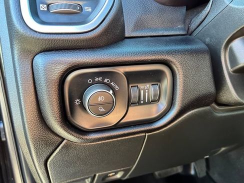 Used 2022 RAM 2500 Laramie w/ Night Edition AWD/4WD image 10
