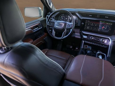 Used 2023 GMC Sierra 1500 Denali Ultimate image 25