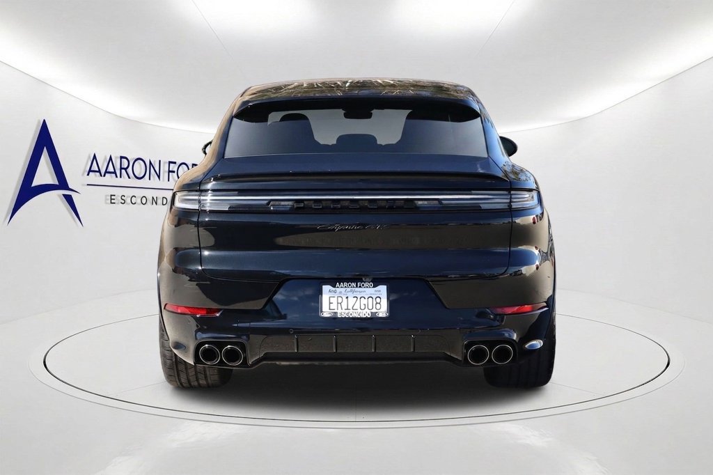 Used 2026 Porsche Cayenne GTS AWD/4WD image 5