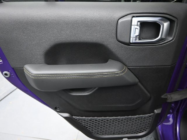 New 2026 Jeep Wrangler Unlimited Sahara w/ Whitecap Package AWD/4WD image 16