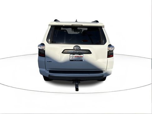 Used 2021 Toyota 4Runner TRD Off-Road image 4