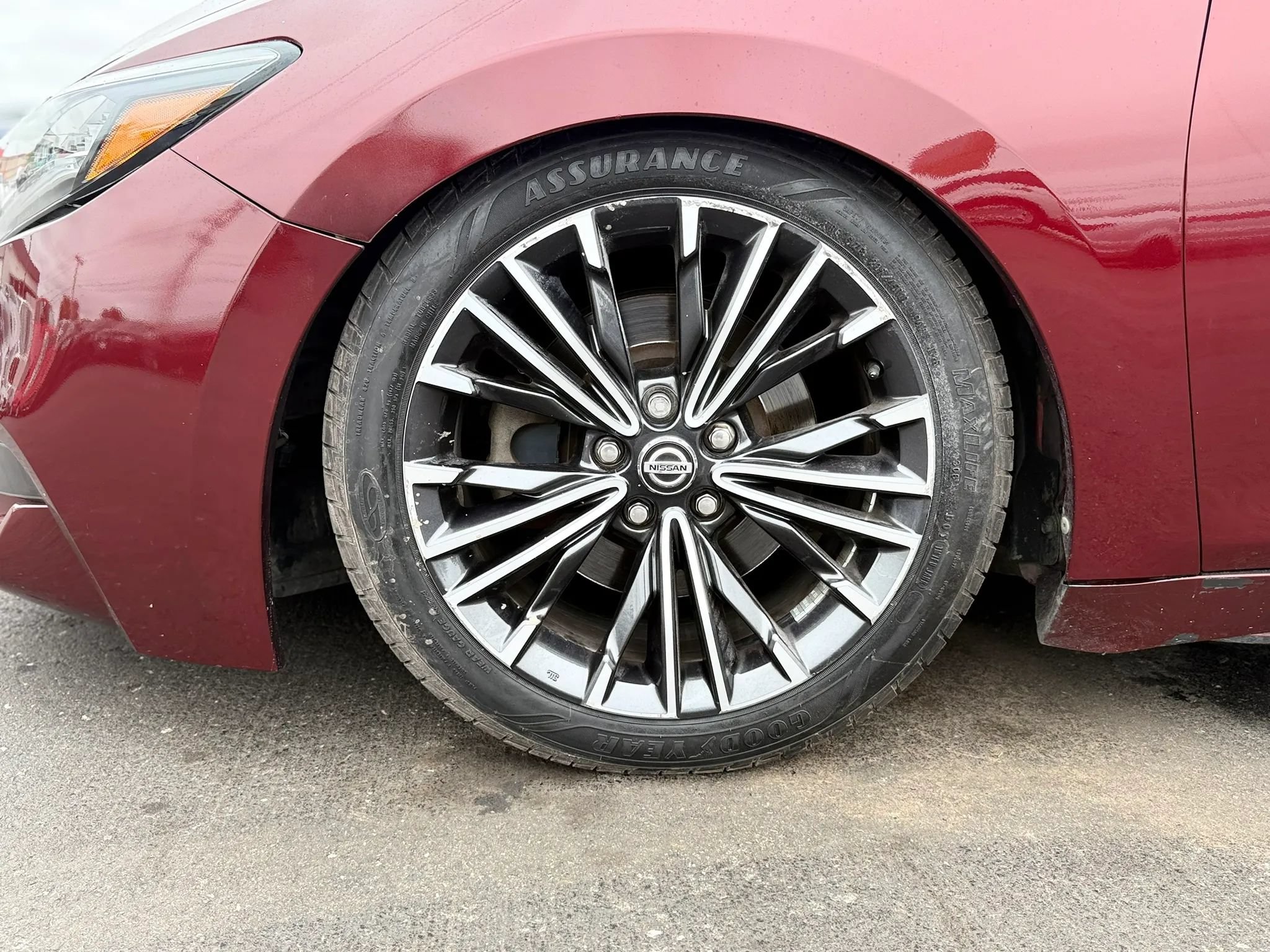 Used 2016 Nissan Maxima Platinum w/ Interior Lighting Package FWD image 30