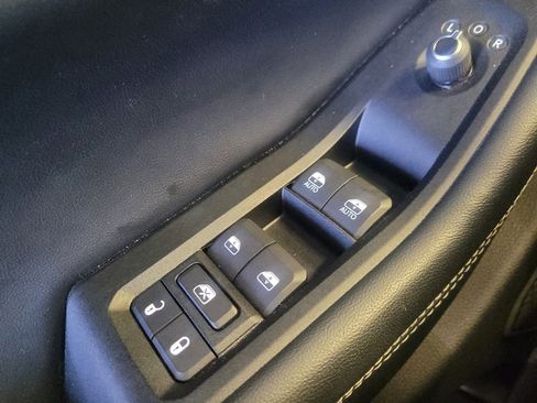 Used 2022 Jeep Grand Cherokee Limited 4xe image 27