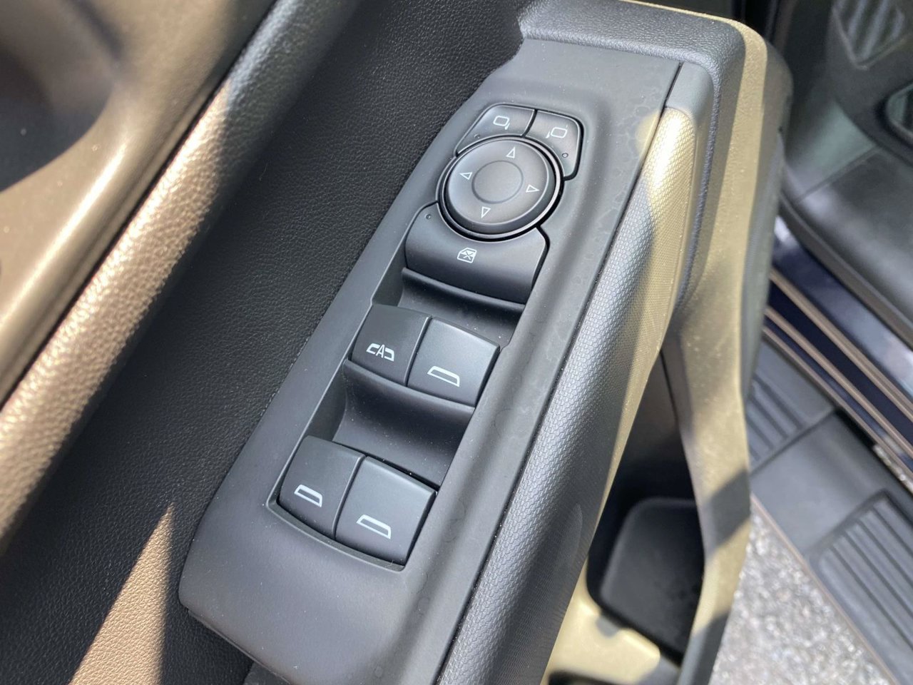 Used 2023 Chevrolet Silverado 1500 Custom Trail Boss AWD/4WD image 16