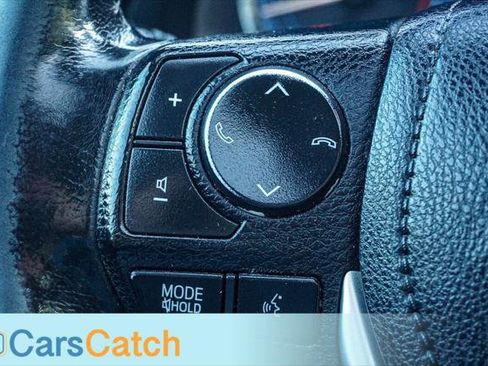 Used 2018 Toyota Corolla XLE image 35