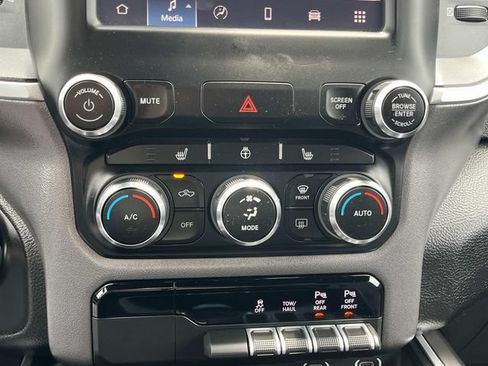 Used 2022 RAM 1500 Big Horn AWD/4WD image 33