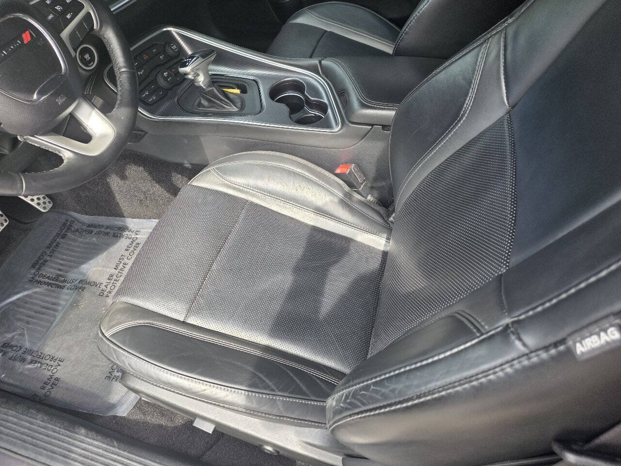 Used 2015 Dodge Challenger SXT Plus RWD image 11