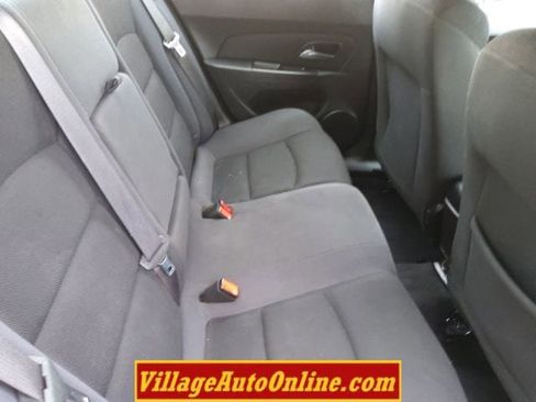 Used 2016 Chevrolet Cruze LT image 34