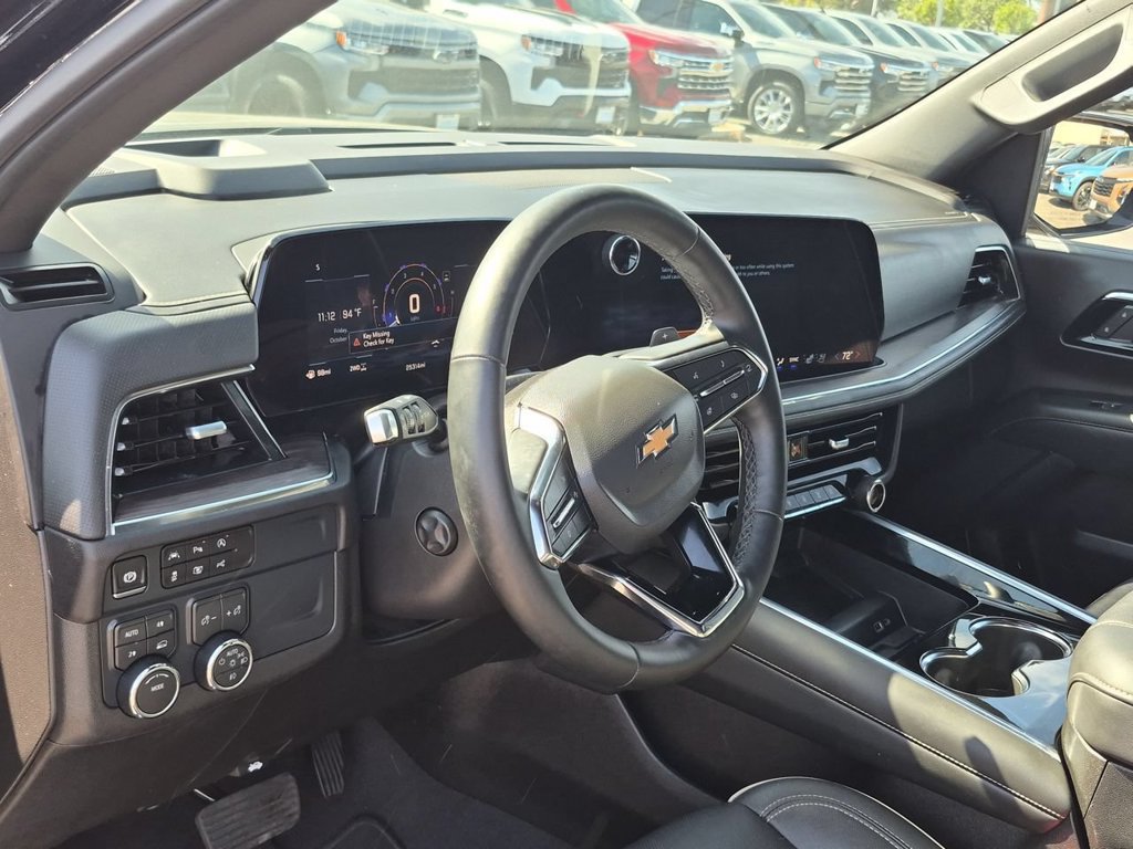 Used 2026 Chevrolet Suburban Premier AWD/4WD image 10