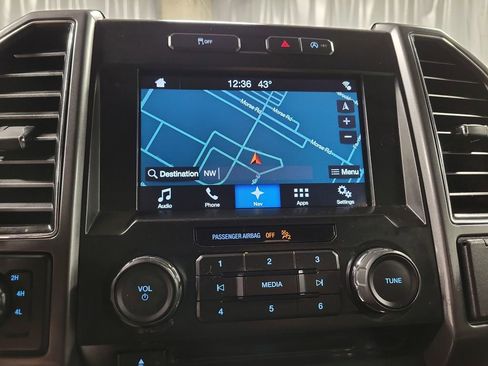 Used 2017 Ford F150 XLT w/ Equipment Group 302A Luxury image 16