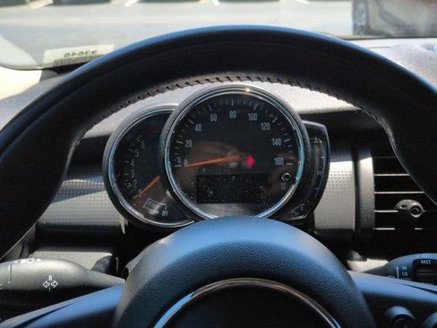 Used 2018 MINI Cooper 2-Door Hardtop FWD image 10