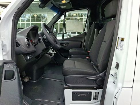 Used 2026 Mercedes-Benz Sprinter 2500 image 12