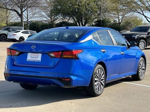 Used 2025 Nissan Altima 2.5 SV image 4