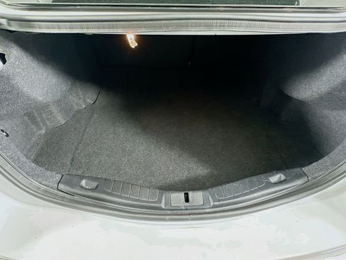 Used 2019 Ford Fusion SE FWD image 27