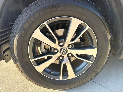 Used 2017 Toyota RAV4 XLE image 11