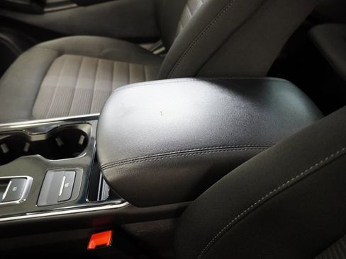 Used 2019 Ford Edge SEL image 21