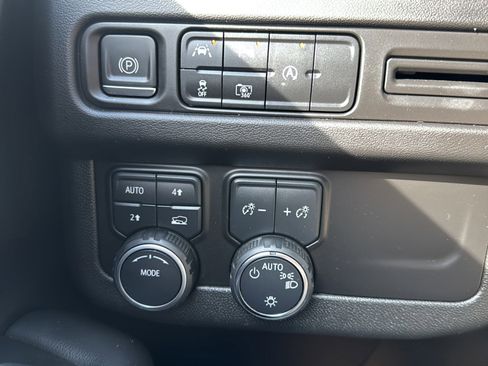 Used 2023 Chevrolet Tahoe RST w/ Luxury Package image 34