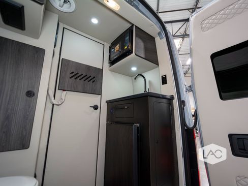 Used 2026 Mercedes-Benz Sprinter 3500 image 8