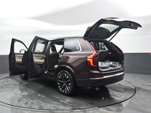 New 2026 Volvo XC90 T8 Ultra w/ Protection Package Premier AWD/4WD image 47