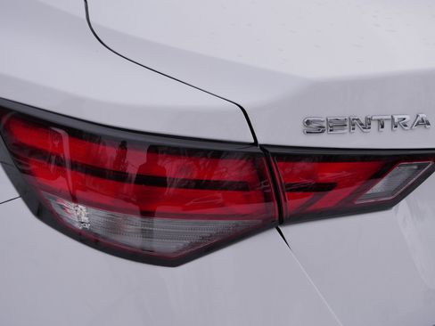 Certified 2022 Nissan Sentra SV w/ All-Weather Package image 17