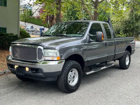 Used 2003 Ford F250 Lariat AWD/4WD image 1