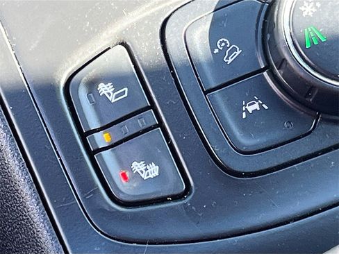 Used 2023 GMC Terrain SLT image 19