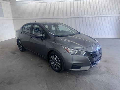 Used 2021 Nissan Versa SV FWD image 3